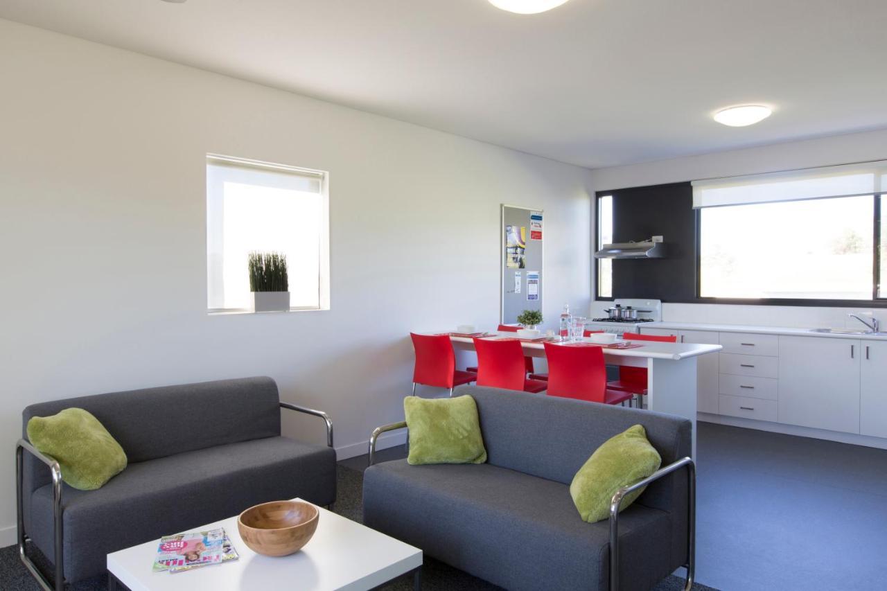 Western Sydney University Village - Campbelltown Bagian luar foto